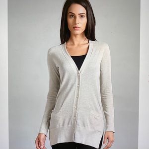 Gap Women Beige Linen Buttoned cardigan.